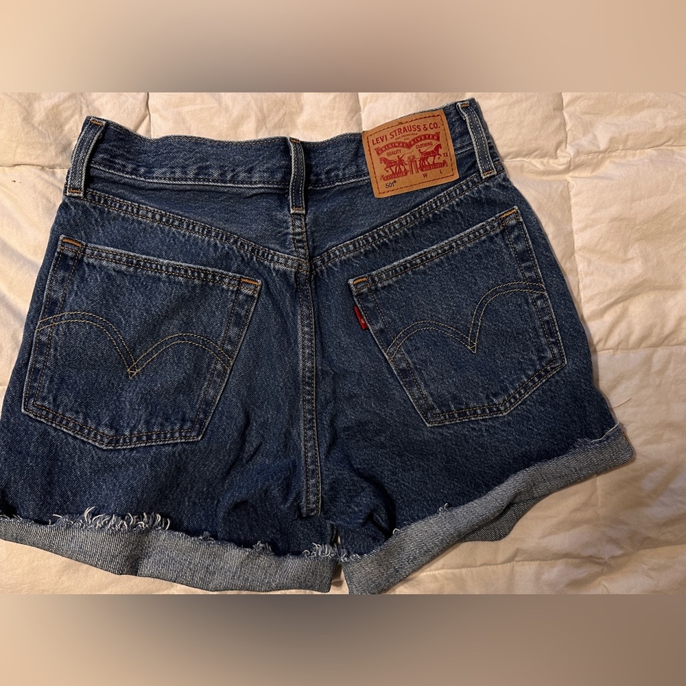 LEVI | 501 Butterfly cut off jean shorts